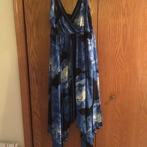 Ashley Stewart Sz 26/28 shark bite hem maxi dress